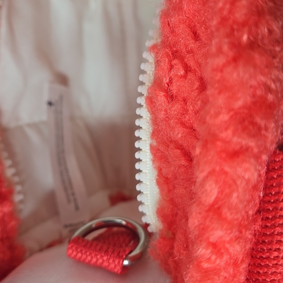 Urban Outfitters Red Textured Bag - Picture 8 of 8